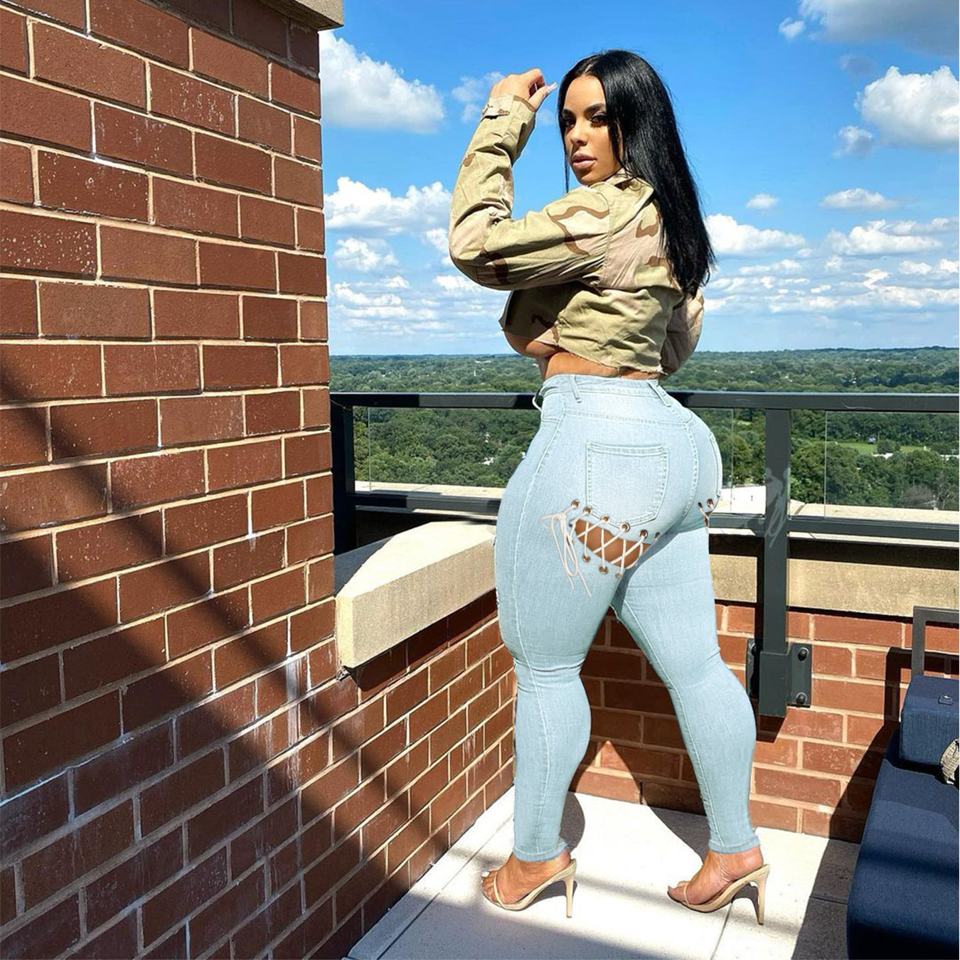 THE CLASSIC CURVE JEANS